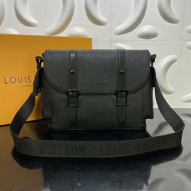Picture of LV Mens Bags _SKUfw99967136fw